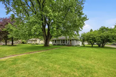 1015 Dionne Street, Roseville, MN 55113 - Photo 2