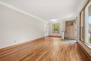 1015 Dionne St, Roseville, MN 55113 - Photo 6