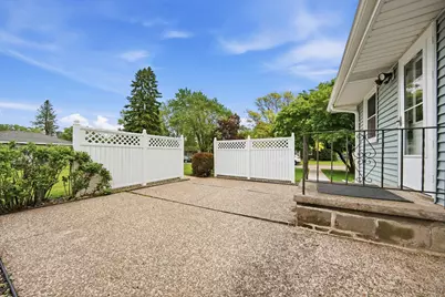 1015 Dionne Street, Roseville, MN 55113 - Photo 28