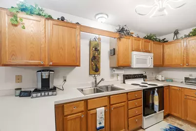 7036 49th Street N, Oakdale, MN 55128 - Photo 10