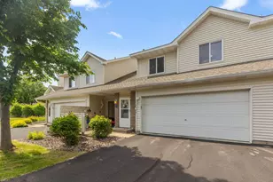 7036 49th St N, Oakdale, MN 55128 - Photo 2