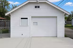713 S 7th St, Brainerd, MN 56401 - Photo 2