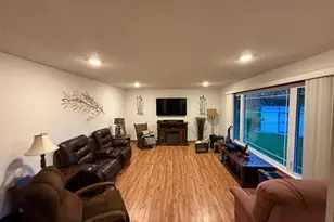 1228 Edgewood Dr, Thief River Falls, MN 56701 - Photo 2