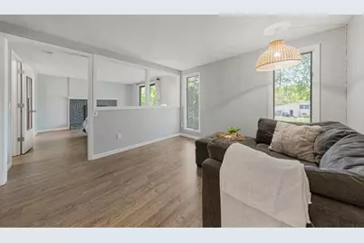 421 10th Avenue SE, Faribault, MN 55021 - Photo 4