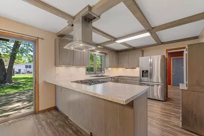421 10th Avenue SE, Faribault, MN 55021 - Photo 2