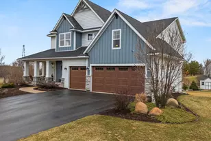 710 Crest Curve, Hudson, WI 54016 - Photo 8