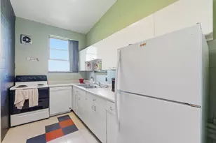 612 N Brown St, Winthrop, MN 55396 - Photo 2