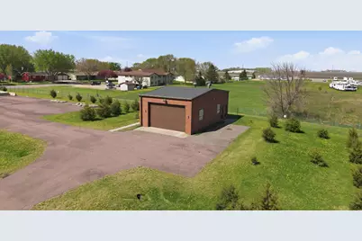 612 N Brown Street, Winthrop, MN 55396 - Photo 30