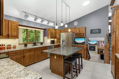 105 Interlachen Road, Burnsville, MN 55306 - Photo 10