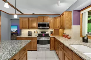 105 Interlachen Rd, Burnsville, MN 55306 - Photo 12