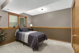 105 Interlachen Rd, Burnsville, MN 55306 - Photo 20