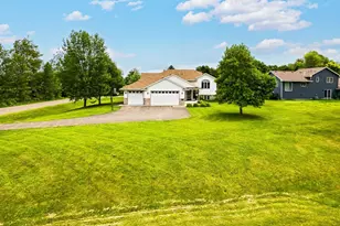 29084 Machmeier Ct, Lindstrom, MN 55045 - Photo 4