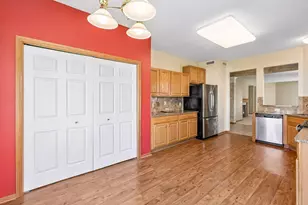 1692 Oakbrooke Way, Eagan, MN 55122 - Photo 18