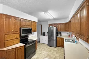 2760 Oak Ave, Slayton, MN 56172 - Photo 4