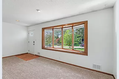 2050 Farrington Street, Roseville, MN 55113 - Photo 4