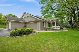 809 Ivy Ln, Eagan, MN 55123 - Photo 1