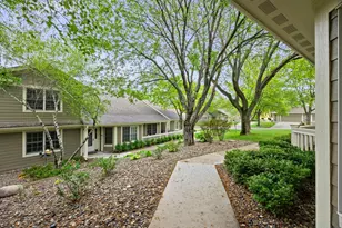 809 Ivy Ln, Eagan, MN 55123 - Photo 6
