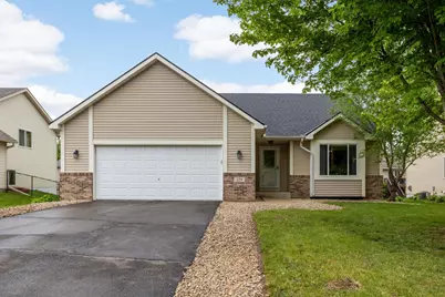 229 Arabian Avenue W, Shakopee, MN 55379 - Photo 1