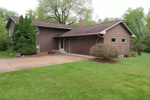 1682 38th St, Somerset, WI 54025 - Photo 4