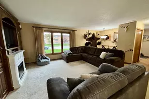 1304 Dale St, Thief River Falls, MN 56701 - Photo 4