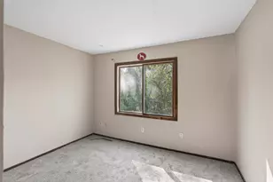 605 Portland Dr E, Burnsville, MN 55337 - Photo 24
