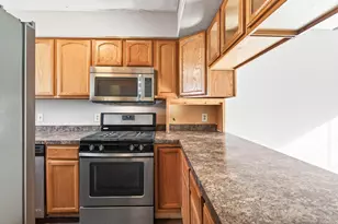 605 Portland Dr E, Burnsville, MN 55337 - Photo 12
