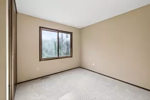 605 Portland Dr E, Burnsville, MN 55337 - Photo 20