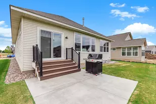2080 Ridgepointe Dr, Hastings, MN 55033 - Photo 34