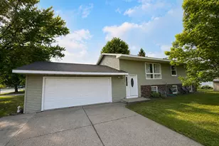 5250 W 9th St, Winona, MN 55987 - Photo 1