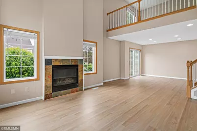 1900 Hawthorne Point, Hudson, WI 54016 - Photo 6