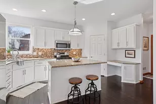 2536 N Saunders Lake Dr, Minnetrista, MN 55364 - Photo 4