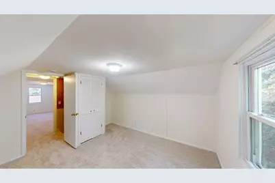 1051 Burke Avenue W, Roseville, MN 55113 - Photo 12