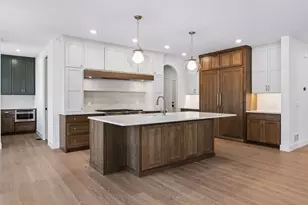 5521 Zenith Ave S, Edina, MN 55410 - Photo 10