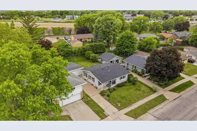 2029 Elton Hills Drive NW, Rochester, MN 55901 - Photo 32