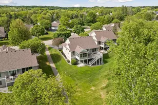9755 Wedgewood Cir, Woodbury, MN 55125 - Photo 2