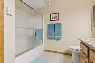 9755 Wedgewood Cir, Woodbury, MN 55125 - Photo 52