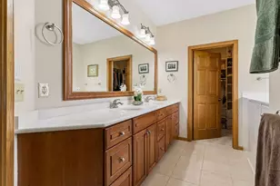 9755 Wedgewood Cir, Woodbury, MN 55125 - Photo 34