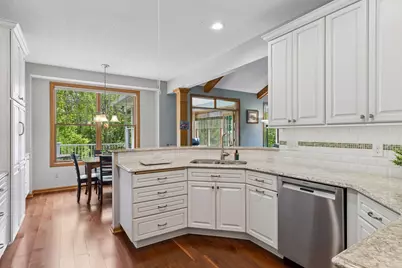 9755 Wedgewood Circle, Woodbury, MN 55125 - Photo 6