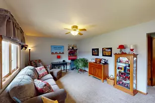 1112 Bridge Ave, Albert Lea, MN 56007 - Photo 2