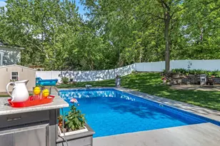 8125 Tierneys Woods Curv, Bloomington, MN 55438 - Photo 2