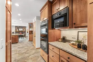 8125 Tierneys Woods Curv, Bloomington, MN 55438 - Photo 28