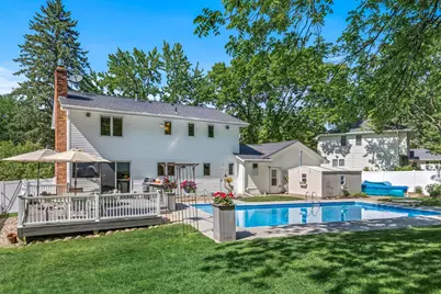 8125 Tierneys Woods Curve, Bloomington, MN 55438 - Photo 54