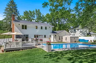 8125 Tierneys Woods Curv, Bloomington, MN 55438 - Photo 54