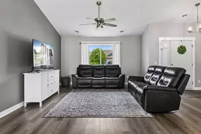 720 Deer Trail, Montgomery, MN 56069 - Photo 8
