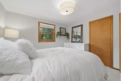 2400 Cavell Avenue N, Golden Valley, MN 55427 - Photo 32