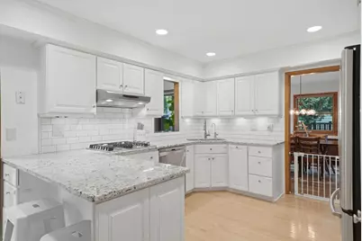 2400 Cavell Avenue N, Golden Valley, MN 55427 - Photo 14