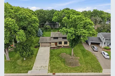2400 Cavell Avenue N, Golden Valley, MN 55427 - Photo 54