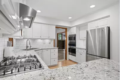2400 Cavell Avenue N, Golden Valley, MN 55427 - Photo 16