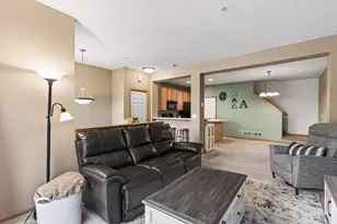 13936 52nd Ave N, Plymouth, MN 55446 - Photo 6
