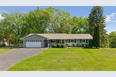 10643 Vessey Road, Bloomington, MN 55437 - Photo 2